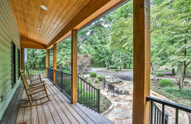 Wooded Home + Cottage - newly remodeled w/WIFI, close to wineries!