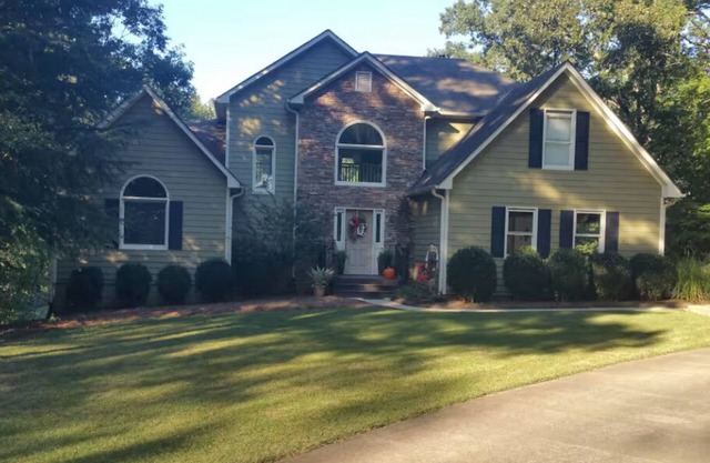 Wooded Oasis: Safe & Secluded 2BR, Full Bath Retreat