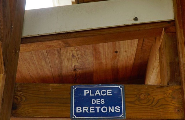 wooden house comfortable with personal pool