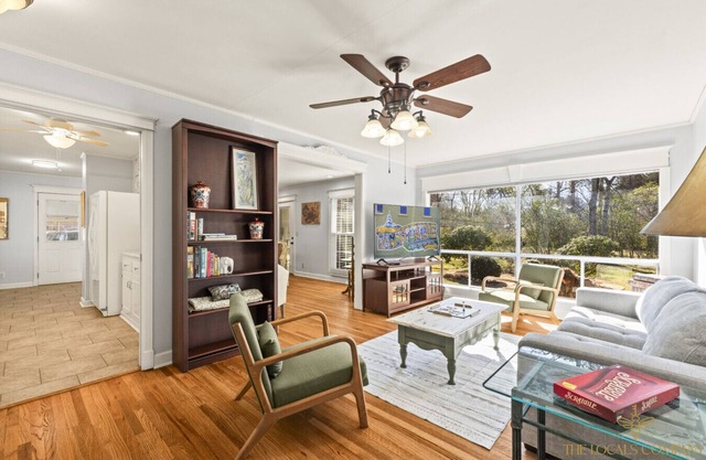 Woodland Wonderland, Downtown, Spacious, Brick Rancher