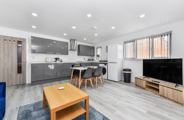 Woodstock House Flat 4 - Modern 2 Bed in Hucknall