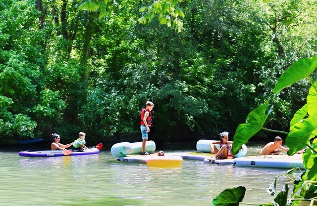 Wow! Brand new Cabin by Creek! Hot tub, hiking, kayaking, fishing & more! - RCE