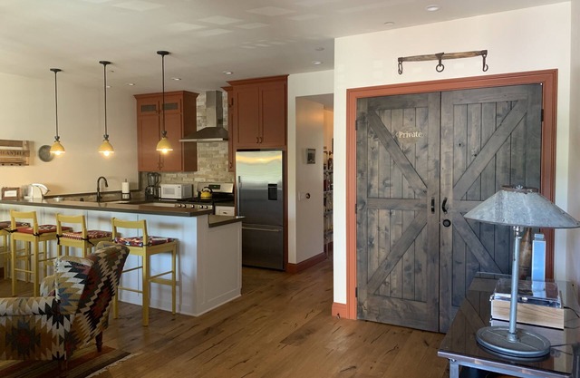 Wyatt Earp at the Los Alamos Mercantile