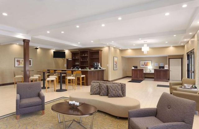 Wyndham Garden Grand Rapids Airport