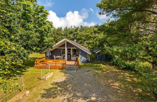 "Yarla" - 500m to the fjord by Interhome