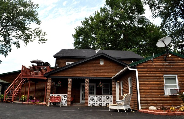 Year round Sylvan beach relaxation- The Palms