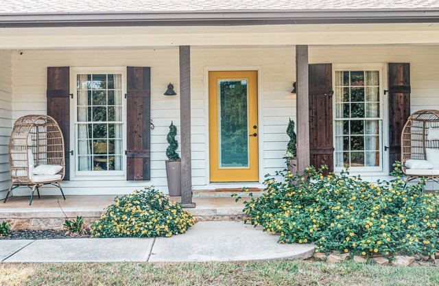 Yellow Door Ranch Near Atlanta International Airport