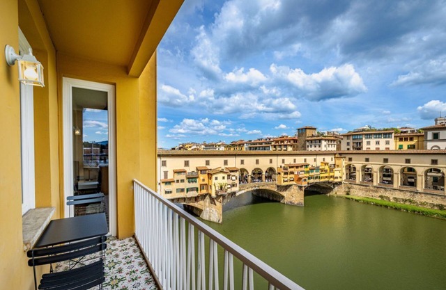 YiD Balcony on Pontevecchio View