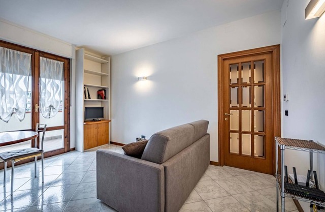 YiD quite apt Leopolda with parking