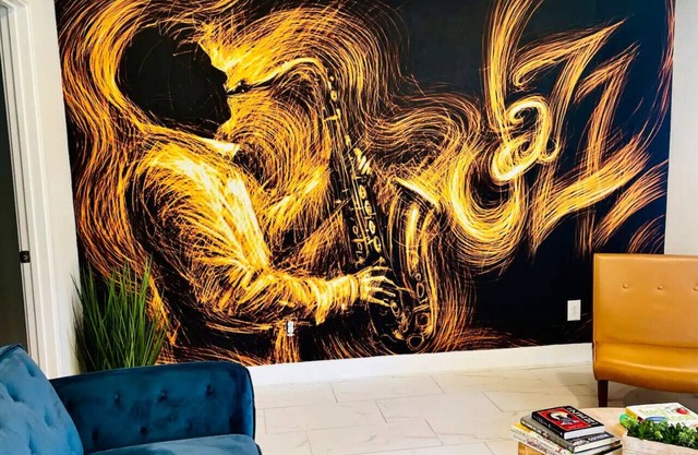 Your Downtown Home with California King Bed Unit A