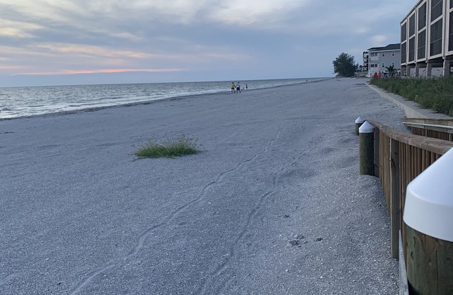 YOUR DREAM BEACH VACATION-BAY TO BEACH