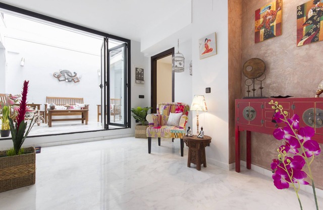 Your ideal vacation next to the Cathedral. balcony and terrace