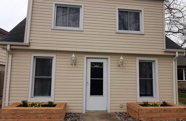 Your Sarnia "City Cottage" is waiting for you!