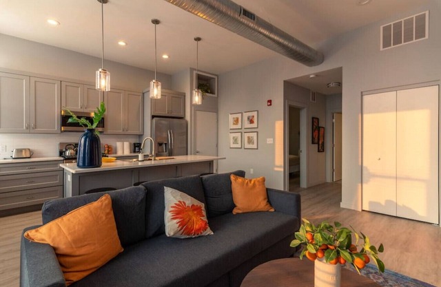 ZANGO: Explore OTR/Downtown from a Renovated Condo