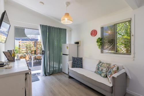 Zen Escape Guest House " Location 2" - Three listings - Nooky studio, Chillax Rest, Zen Garden Tiny Home