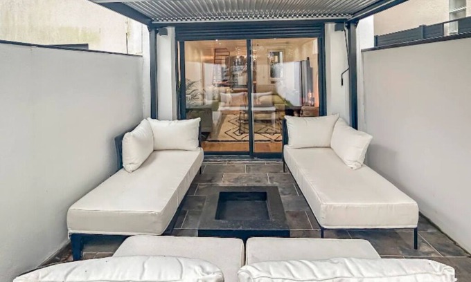 Parapluies Villa | À 10 Minutes de Paris: Villa Moderne Avec Jardin Privé, Idéale Pour les Familles