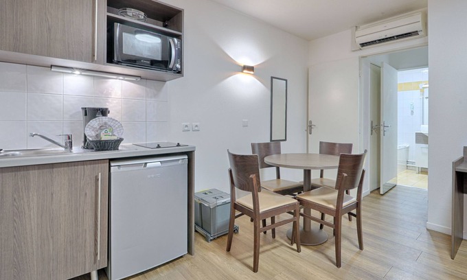 Le Port sous la Lune Condo | À 3 km de la gare RER E | Accès rapide à Paris