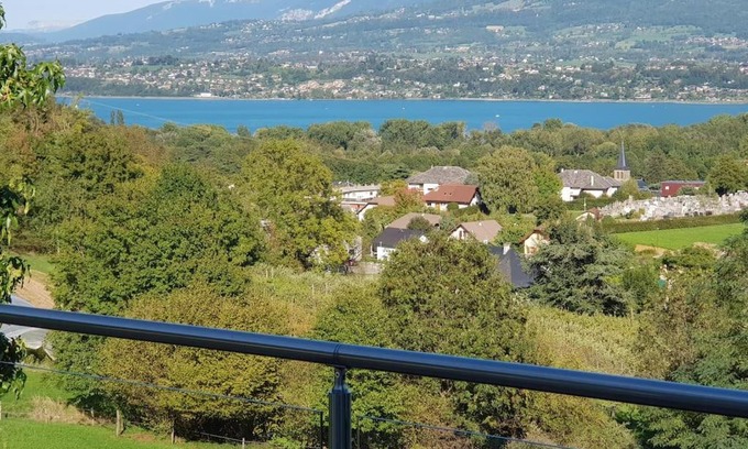 Le Bourget-du-Lac House | Ô Lac