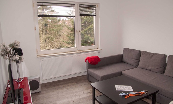 Heppens Apartment | Ölhafen 1OG - Drei Wohnungen in Einem Haus - 142 Ölhafen Ferienwohnungen