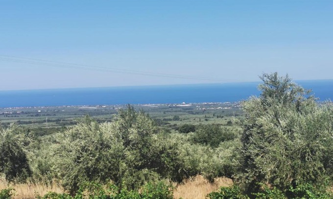 Trifylia Villa | Εφχαριστη βιλα με εσωτερικο τζακι