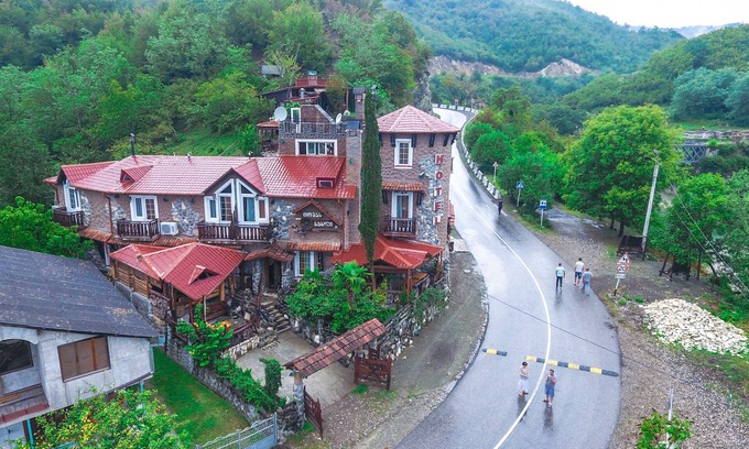 Senaki Hotel | Гостиница, ресторан ,Tomas sakhli"