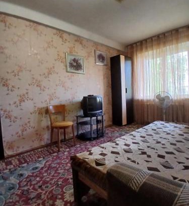 Shevchenkivs'kyi District Apartment | Квартира на Дегтярёвской