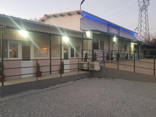 Razgrad Apartment | Къща за гости Релиса