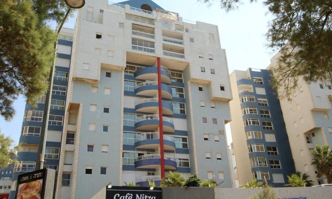 Netanya Apartment | דירת יוקרה מול הים ניצה 8 נתניה in Netanya