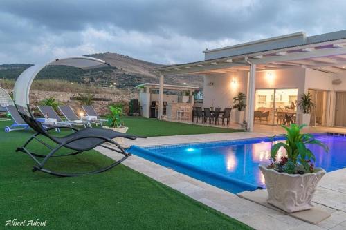 Elyachin Cabin | שירת הגלבוע