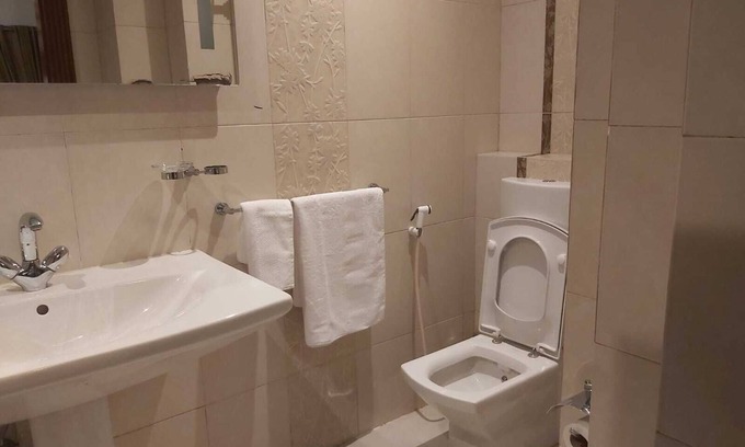 Qasr an-Nil Apartment | الزمالك دقيقة على النيل