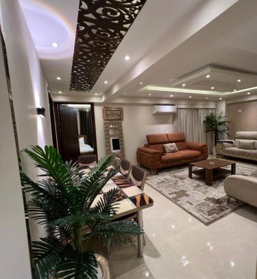 Downtown Cairo Apartment | المهندسين ميدان لبنان