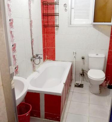 Tukh Apartment | شقة مفروشة 5 سراير في كامب شيزار