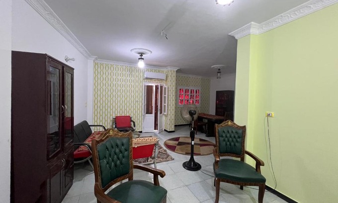 Mansoura Apartment | شقه ١٨٠ متر مكيفه لك بالكامل بشارع محمد فتحي الرئيسي وسط البلد قريبه من نهر النيل وكل الخدمات والجامعه والمستشفيات والنوادي