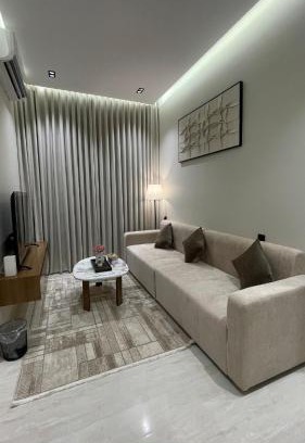 Al Kharj Apartment | غرفة وصالة فندقية في حي الورود