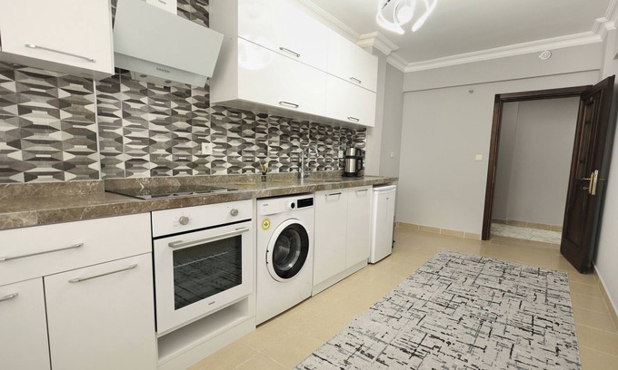 Trabzon Apartment | فكرنا في راحتك في غرفنا المطلة على البحر والمدينة.