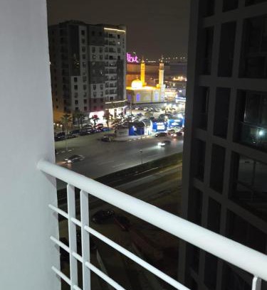 Al-Basatin Apartment | كمبوند وان قطامية معمار المرشدي علي دائري المعادي برج 207 شقة 711 بالقرب من مطار القاهرة