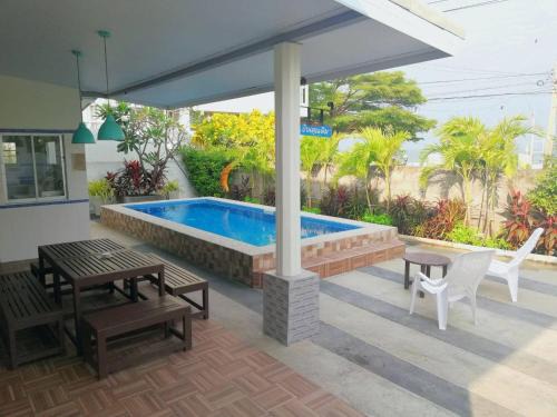 Pak Nam Pran House | บ้านพิม