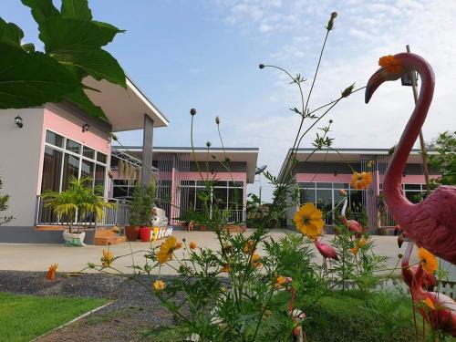 Sattahip Hotel | บ้านสวนนิสา