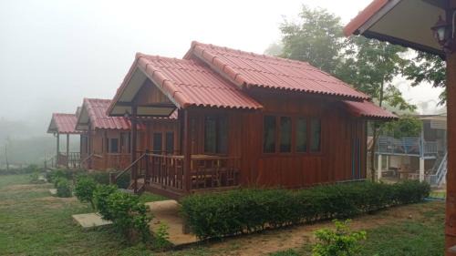 Khao Kho Resort | บ้านในสายหมอกบุญแจ้งโฮมสเตย์