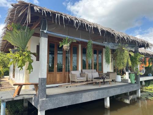 Khao Suan Kwang Villa | ปีกไม้วิลล่าบ้านAmunya-อะมันยา