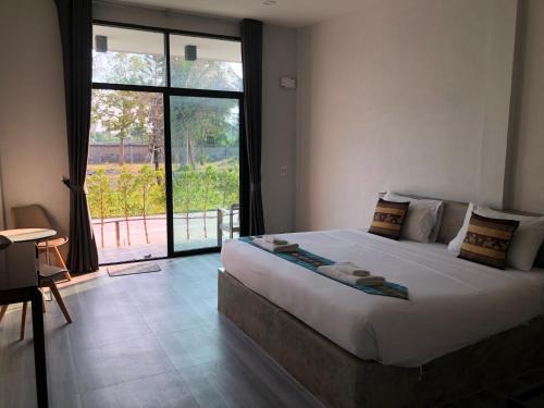 Cha-am Hotel | หน้าวังมฤคทายวันรีสอร์ท