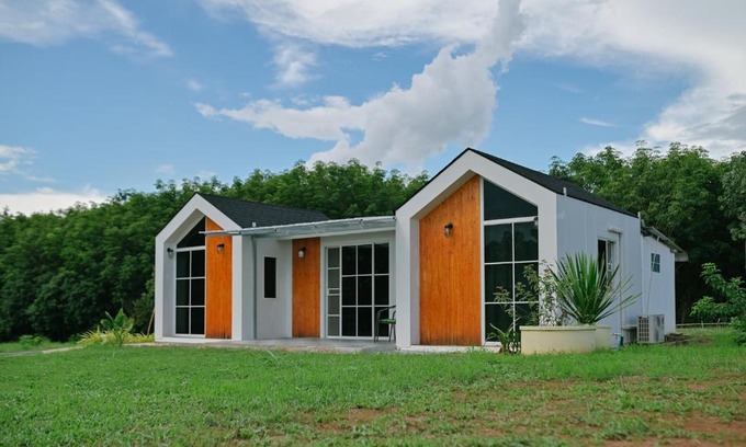 Mae Suai House | ไร่นภาดลรีสอร์ท