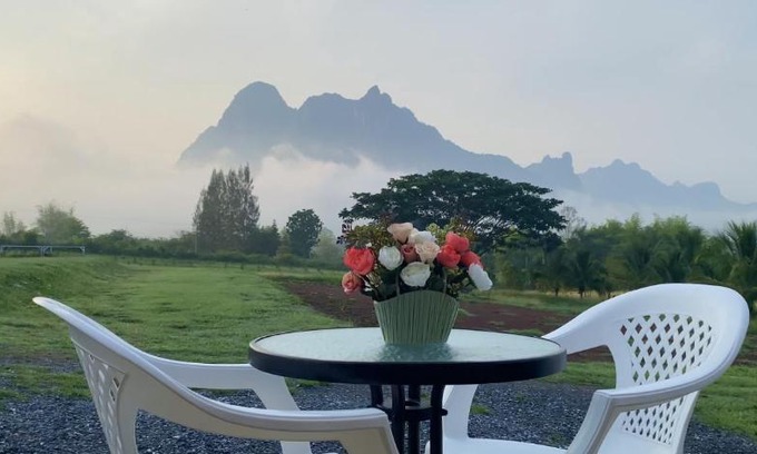 Phu Kradueng House | ไร่วิวทิวเขา ลานกางเต็นท์ ฟาร์มสเตย์
