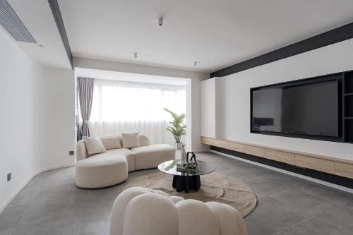 Xuhui Apartment | 上海 徐汇田子坊 黄浦滨江 靠近虹桥机场 大两房