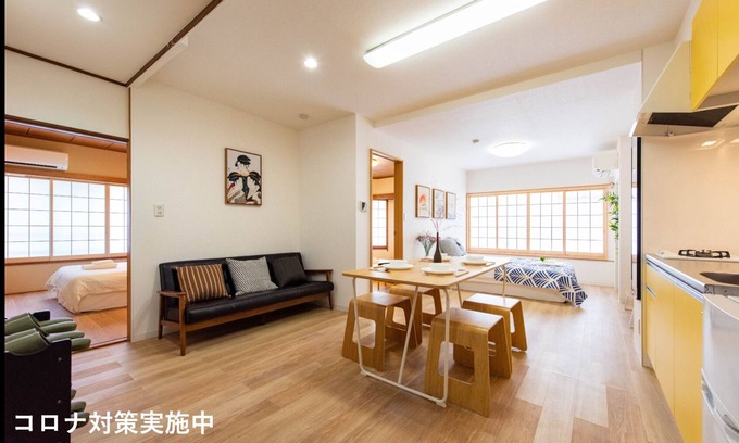 Taito Apartment | 上野秋葉原駅へ徒歩6分#100平米の2LDK#空港へ45分# Wi-Fiあり