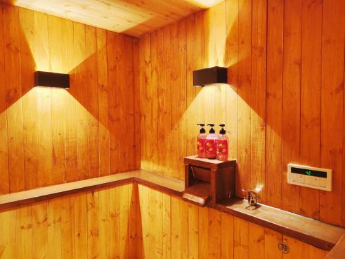 Nagawa House | 慧橋日本 Spa Resort Tenga 3 - 86m全新日式別墅関西機場直達天下茶屋駅3分鐘難波黑門市場道頓堀心齋橋通天閣直達 8人3間睡房5張床2間浴室