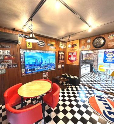 Higashimikuni Apartment | 無料駐車場有り 新大阪駅まで1駅1分 Guest House 橘 東三国,最大14名,最寄り駅まで徒歩5分,2階建て貸切