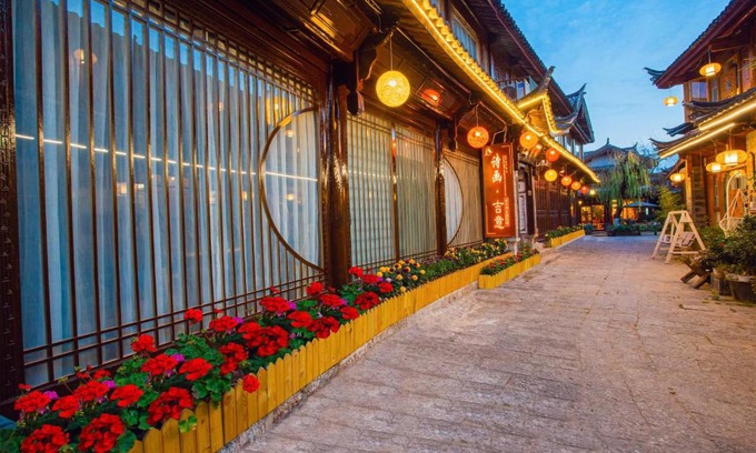 Dayan Old Town House | 诗画吉意设计师花园民宿