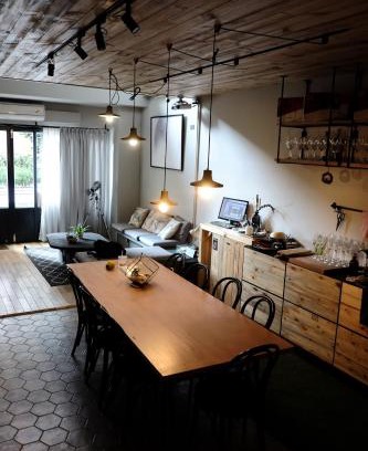 Xitun District House | 逢甲包棟旅遊
