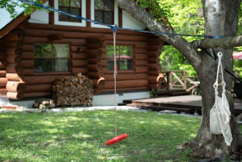 Nasu House | 那須の森ログハウス 清流 x 薪ストーブ x BBQ x 遊具付き